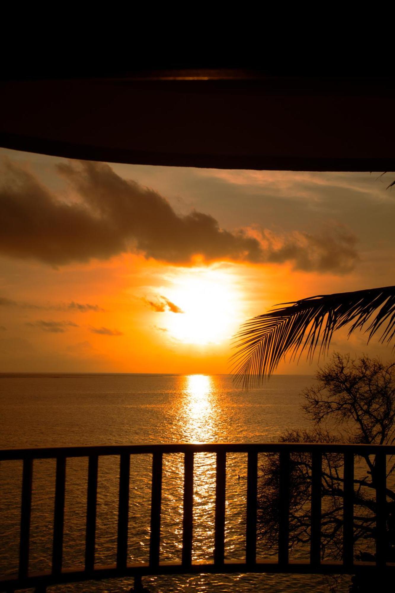 Hotel Manta Sea View Himandhoo Zewnętrze zdjęcie